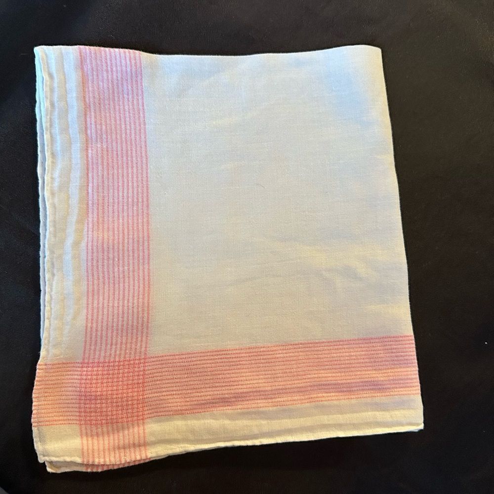 Set of Three Vintage Ladies Pink and White Cotton Handkerchiefs - Picture 3 of 11